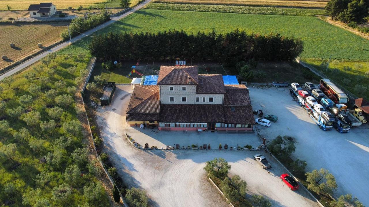 Agriturismo La Vecchia Cascina Di Paolo & Belinda Villa Pietrelcina Exterior foto