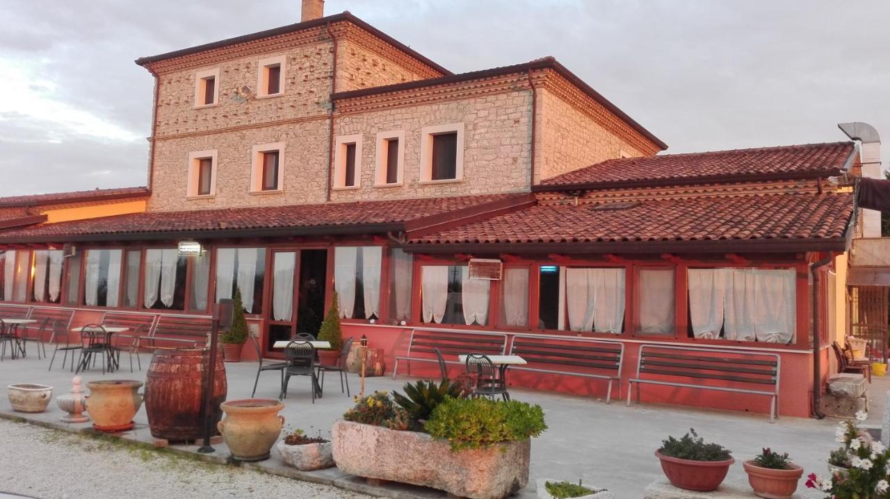 Agriturismo La Vecchia Cascina Di Paolo & Belinda Villa Pietrelcina Exterior foto